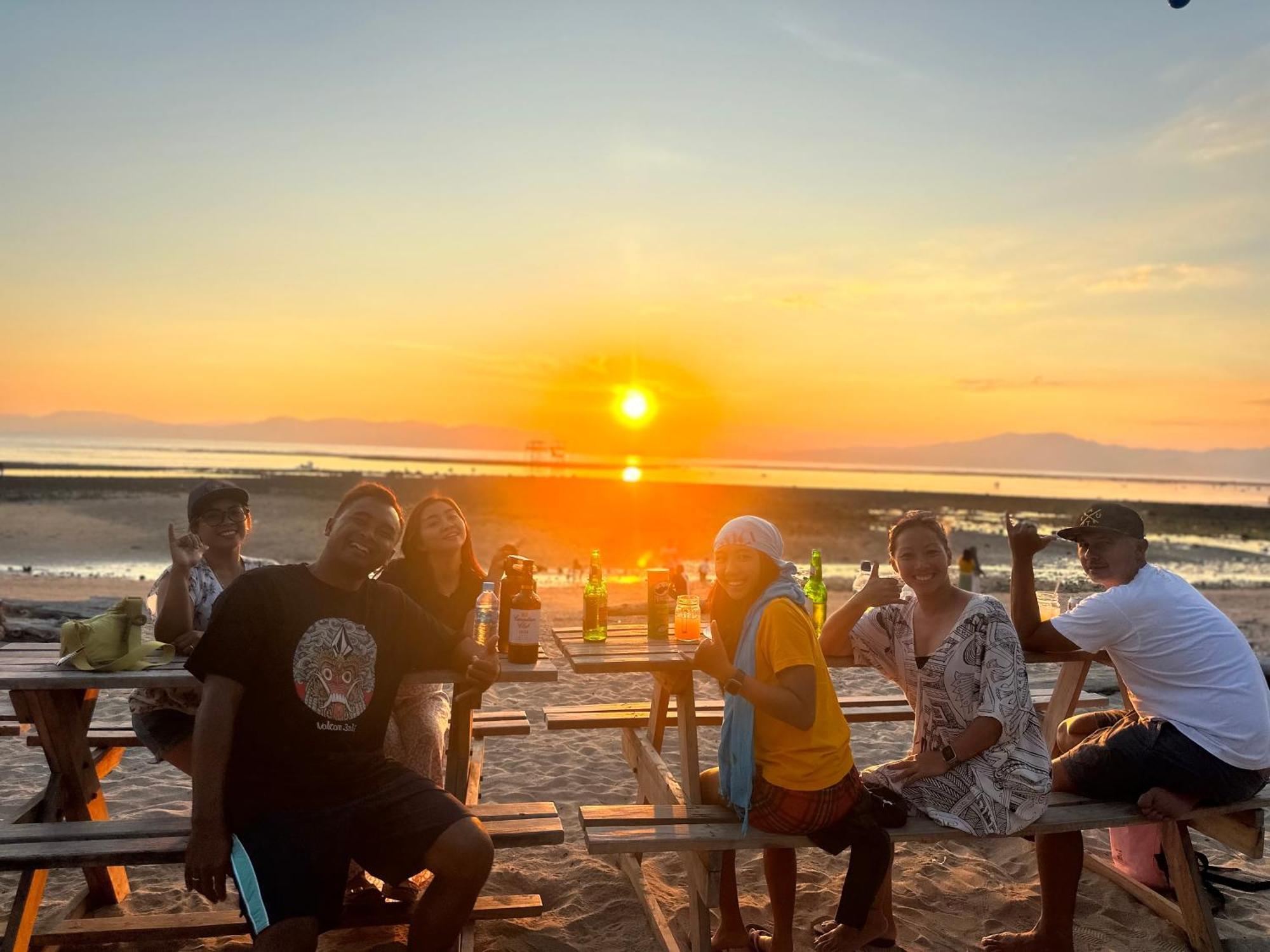 Medewi Secret Surfcamp Hotel Pulukan Eksteriør billede
